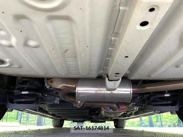 Toyota VOXY 2018-12 8753473-17
