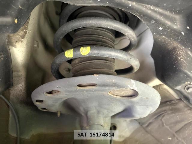 Toyota VOXY 2018-12 8753473-18