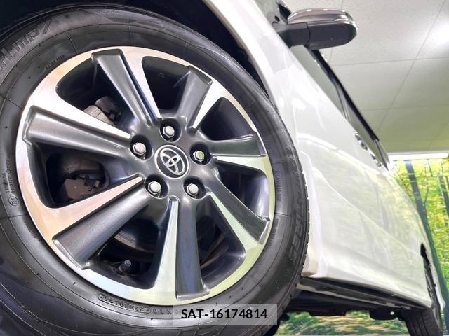Toyota VOXY 2018-12 8753473-7