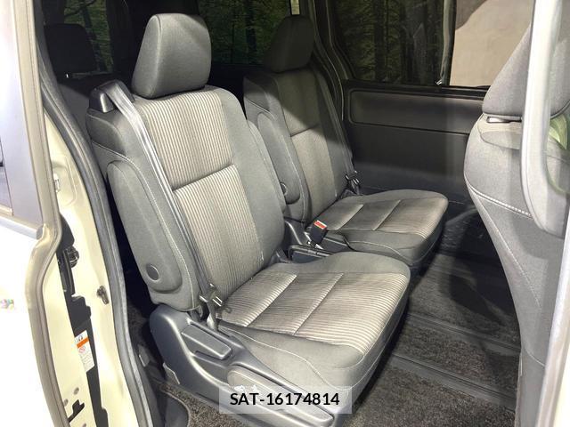 Toyota VOXY 2018-12 8753473-9