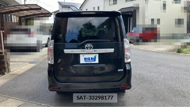 Toyota VOXY 2008-09 8753585-1