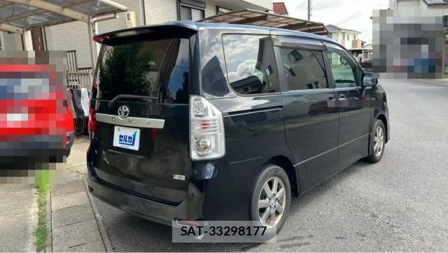 Toyota VOXY 2008-09 8753585-12