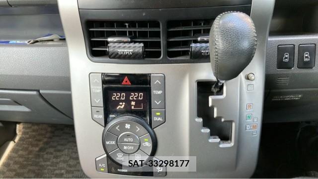 Toyota VOXY 2008-09 8753585-14