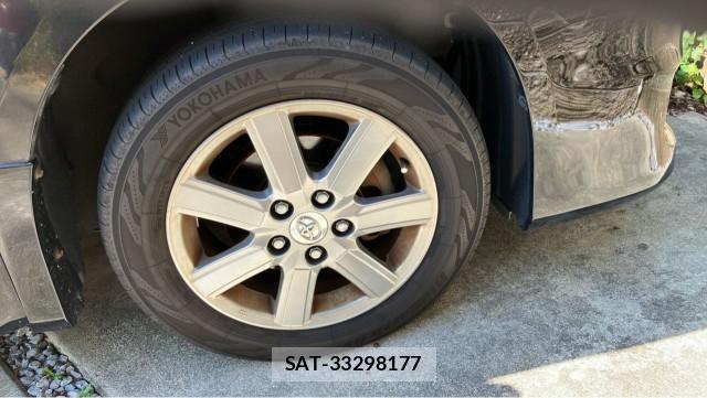 Toyota VOXY 2008-09 8753585-8