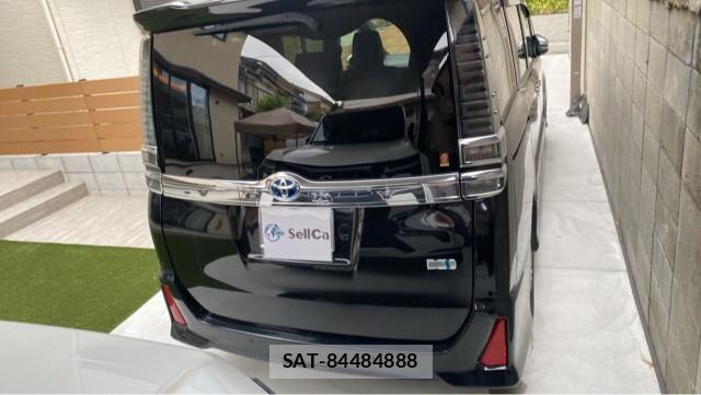 Toyota VOXY 2021-09 8753605-1