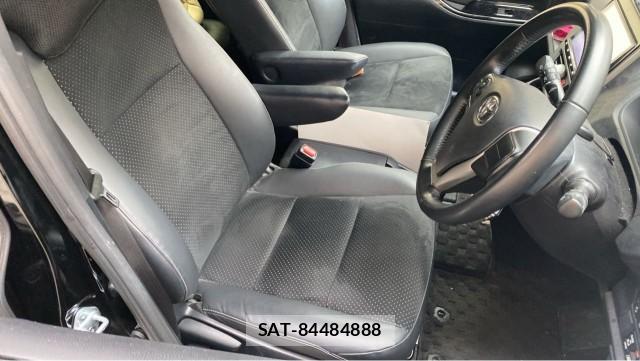 Toyota VOXY 2021-09 8753605-5