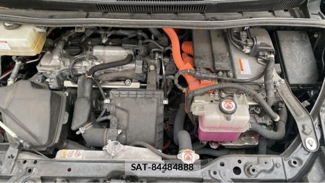 Toyota VOXY 2021-09 8753605-7