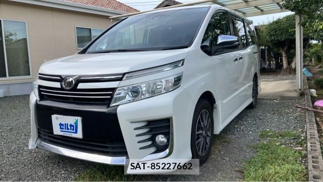 Toyota VOXY 2016-02 8753635-0