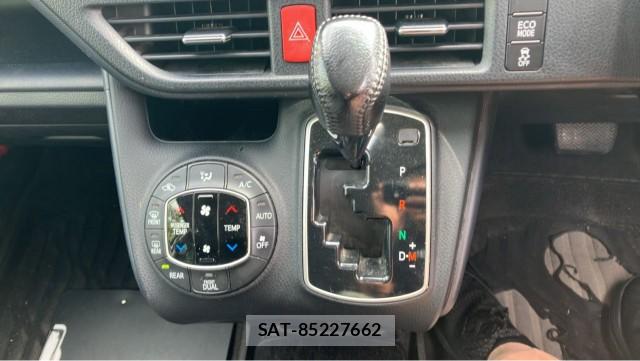 Toyota VOXY 2016-02 8753635-14