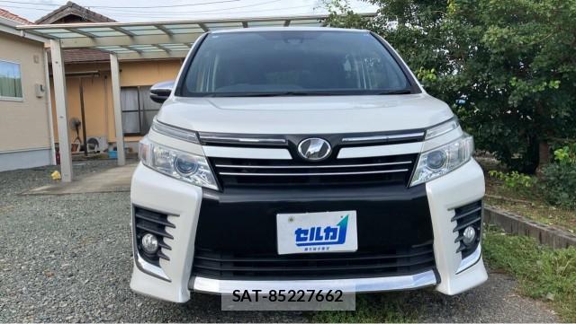 Toyota VOXY 2016-02 8753635-9