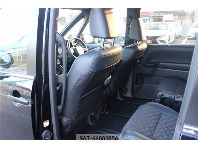 Toyota VOXY 2022-11 8753905-10