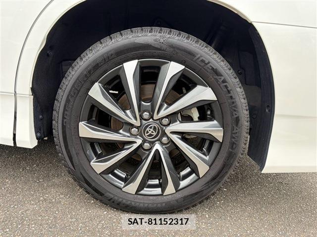 Toyota VOXY 2025-10 8754104-10