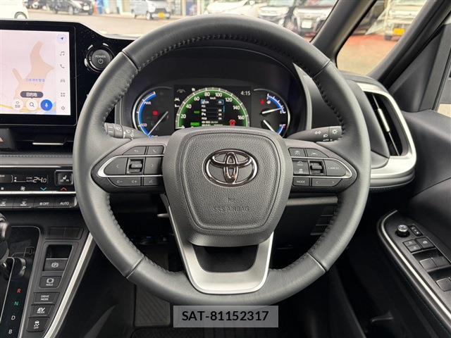 Toyota VOXY 2025-10 8754104-18