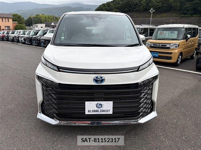 Toyota VOXY 2025-10 8754104-3