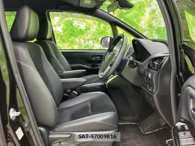 Toyota VOXY 2021-06 8754344-3