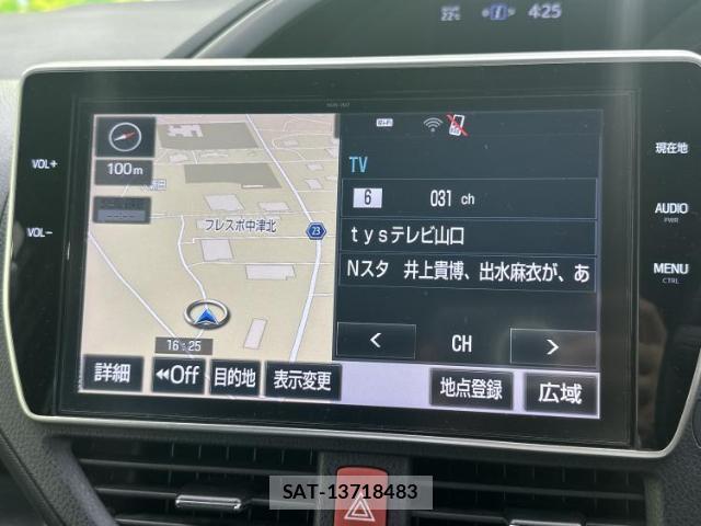 Toyota VOXY 2018-10 8754350-9