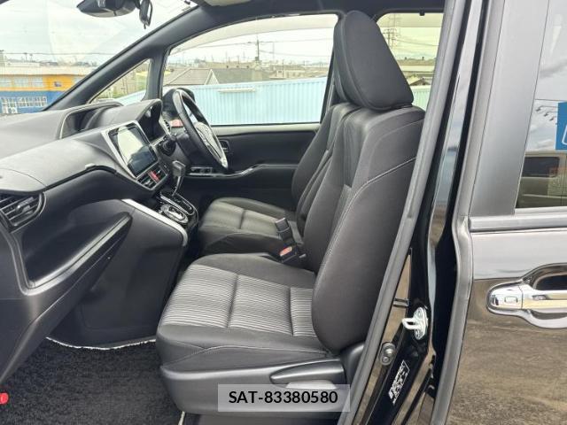 Toyota VOXY 2020-01 8754566-6