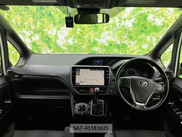 Toyota VOXY 2017-09 8754567-12