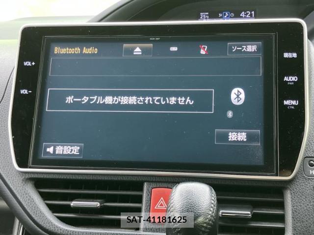 Toyota VOXY 2017-09 8754567-9