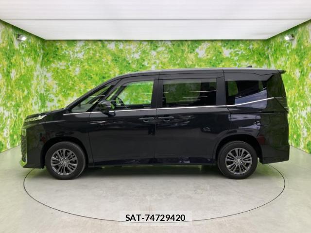 Toyota VOXY 2023-06 8754576-1