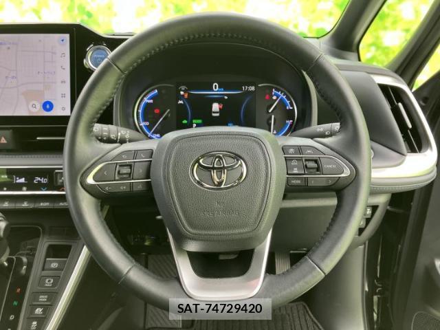 Toyota VOXY 2023-06 8754576-14