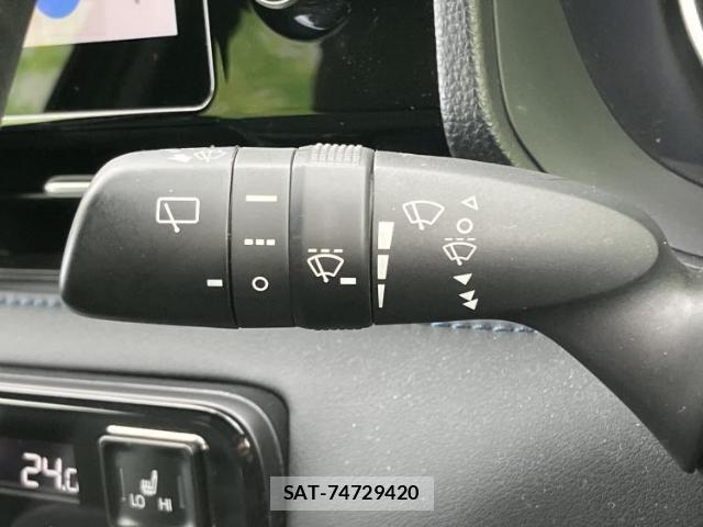 Toyota VOXY 2023-06 8754576-16