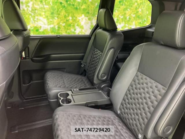 Toyota VOXY 2023-06 8754576-7