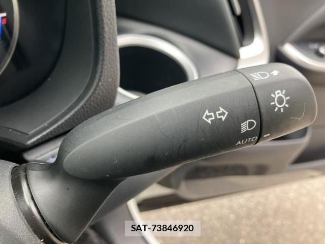 Toyota VOXY 2022-09 8754653-15