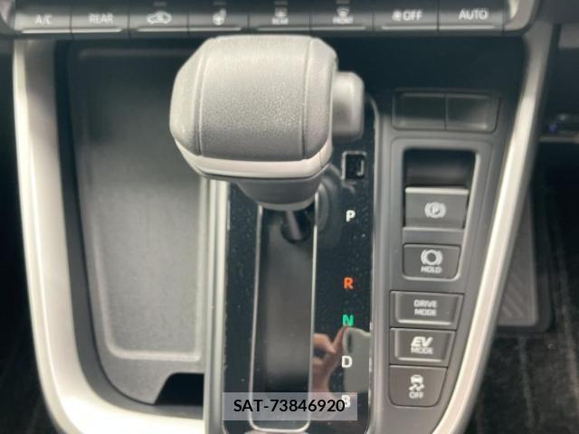 Toyota VOXY 2022-09 8754653-17