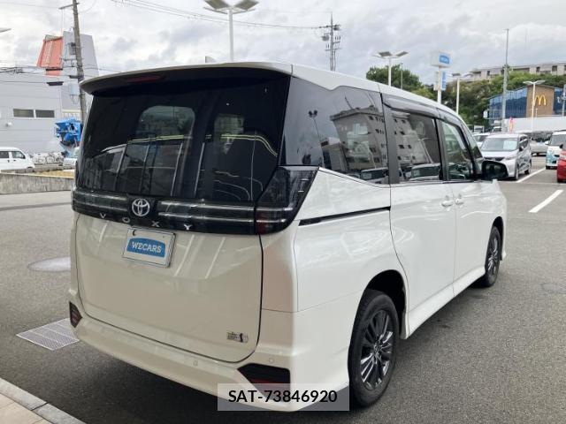 Toyota VOXY 2022-09 8754653-2