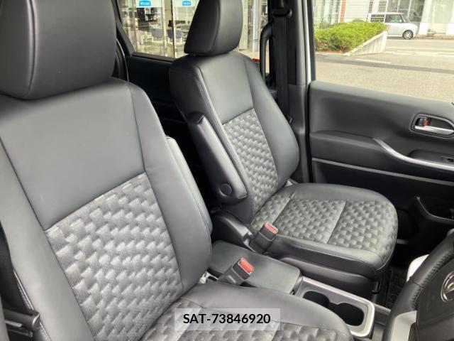 Toyota VOXY 2022-09 8754653-3