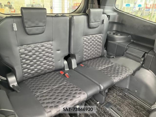 Toyota VOXY 2022-09 8754653-5