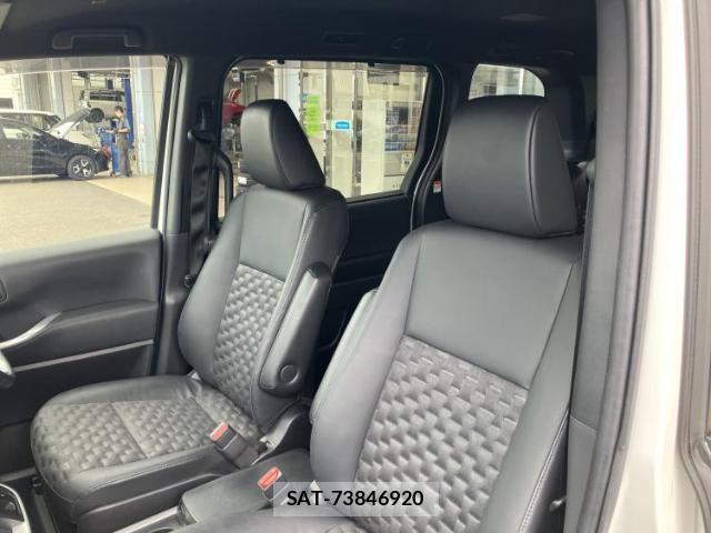 Toyota VOXY 2022-09 8754653-6