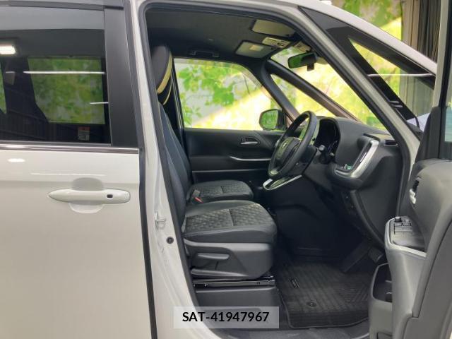 Toyota VOXY 2023-11 8754658-3