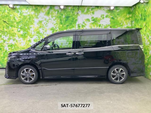 Toyota VOXY 2017-11 8754684-1