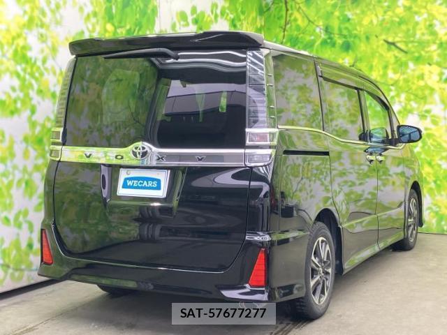 Toyota VOXY 2017-11 8754684-2