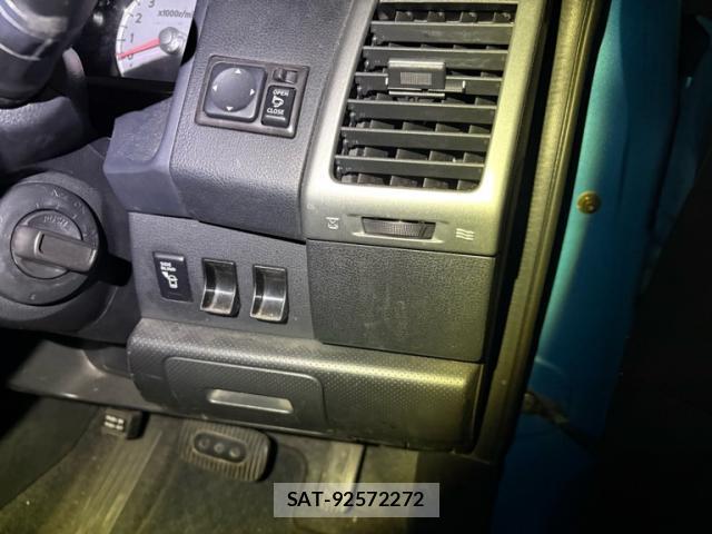Nissan Wingroad 2005-11 8753286-10