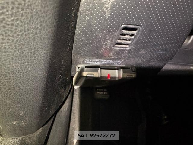 Nissan Wingroad 2005-11 8753286-19