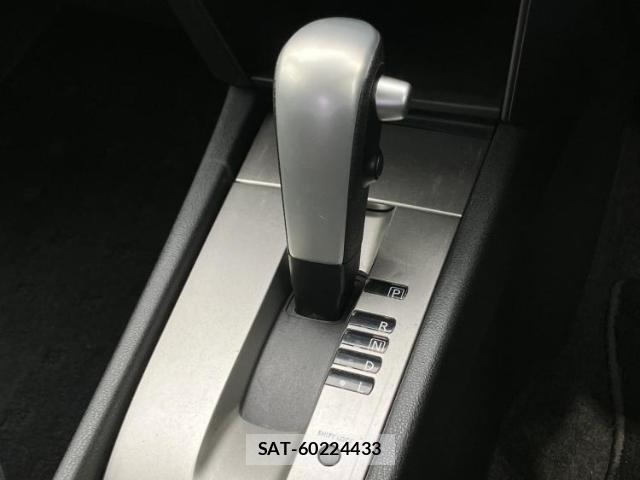 Nissan Wingroad 2013-06 8754603-17