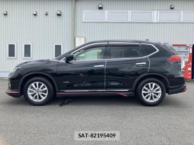 Nissan X-TRAIL 2018-01 8752332-1
