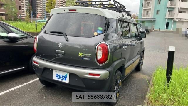 Suzuki X BEE 2018-10 8753552-12