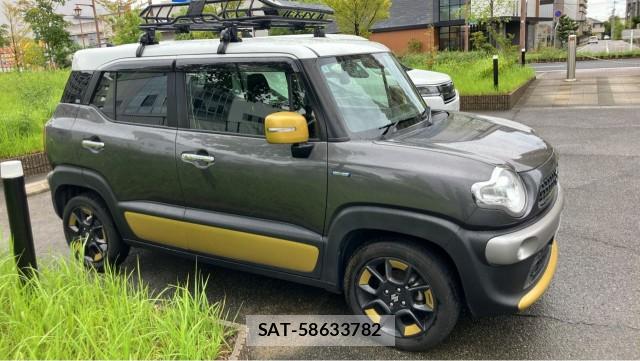 Suzuki X BEE 2018-10 8753552-3
