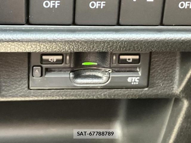 Suzuki X BEE 2022-09 8754610-17