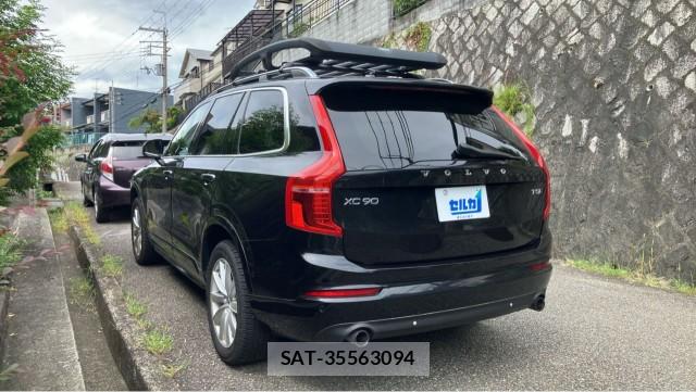 Volvo XC90 2018-06 8753645-13