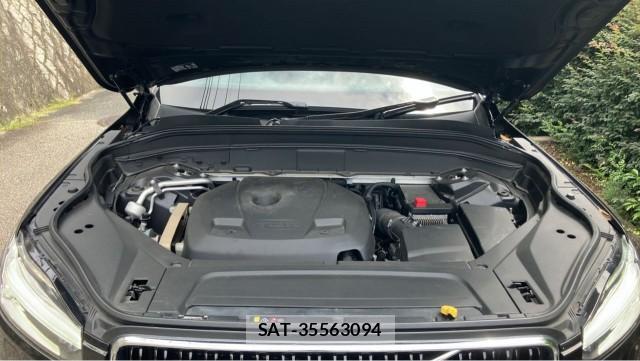 Volvo XC90 2018-06 8753645-7