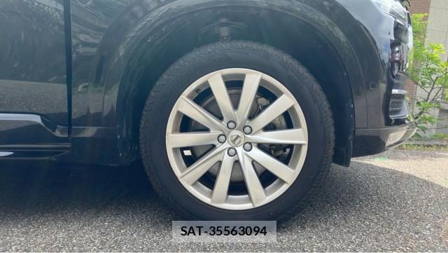 Volvo XC90 2018-06 8753645-8