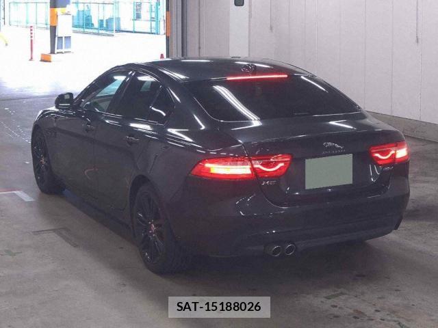 Jaguar XE 2018-09 8754111-1