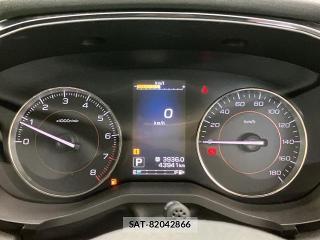 Subaru XV 2018-03 8754476-12