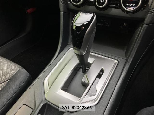 Subaru XV 2018-03 8754476-16