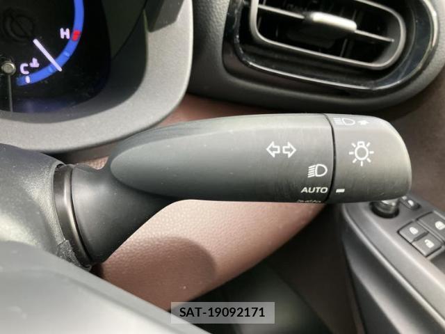 Toyota YARIS CROSS 2020-12 8754535-16
